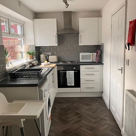 Stadium Cottage - Close To Centre, Stadium, Nissan And Crownworks Studios Съндърланд Екстериор снимка